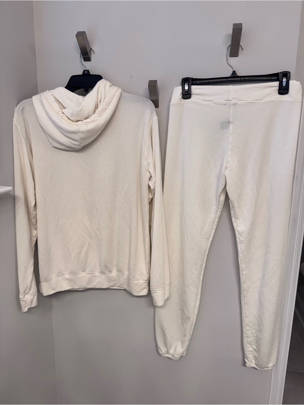 NWOT Women's Cream Jacket Hoodie & Jogger Set - Picture 6 of 6
